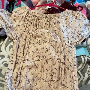 Bailey & Chloe off shoulder top